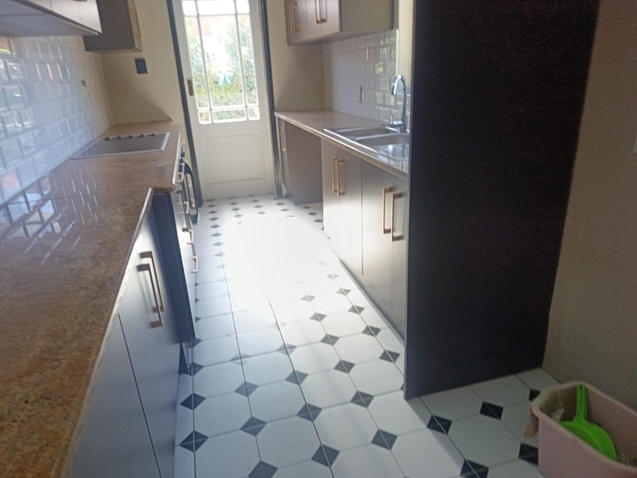 4 Bedroom Property for Sale in Memorial Road Area Northern Cape